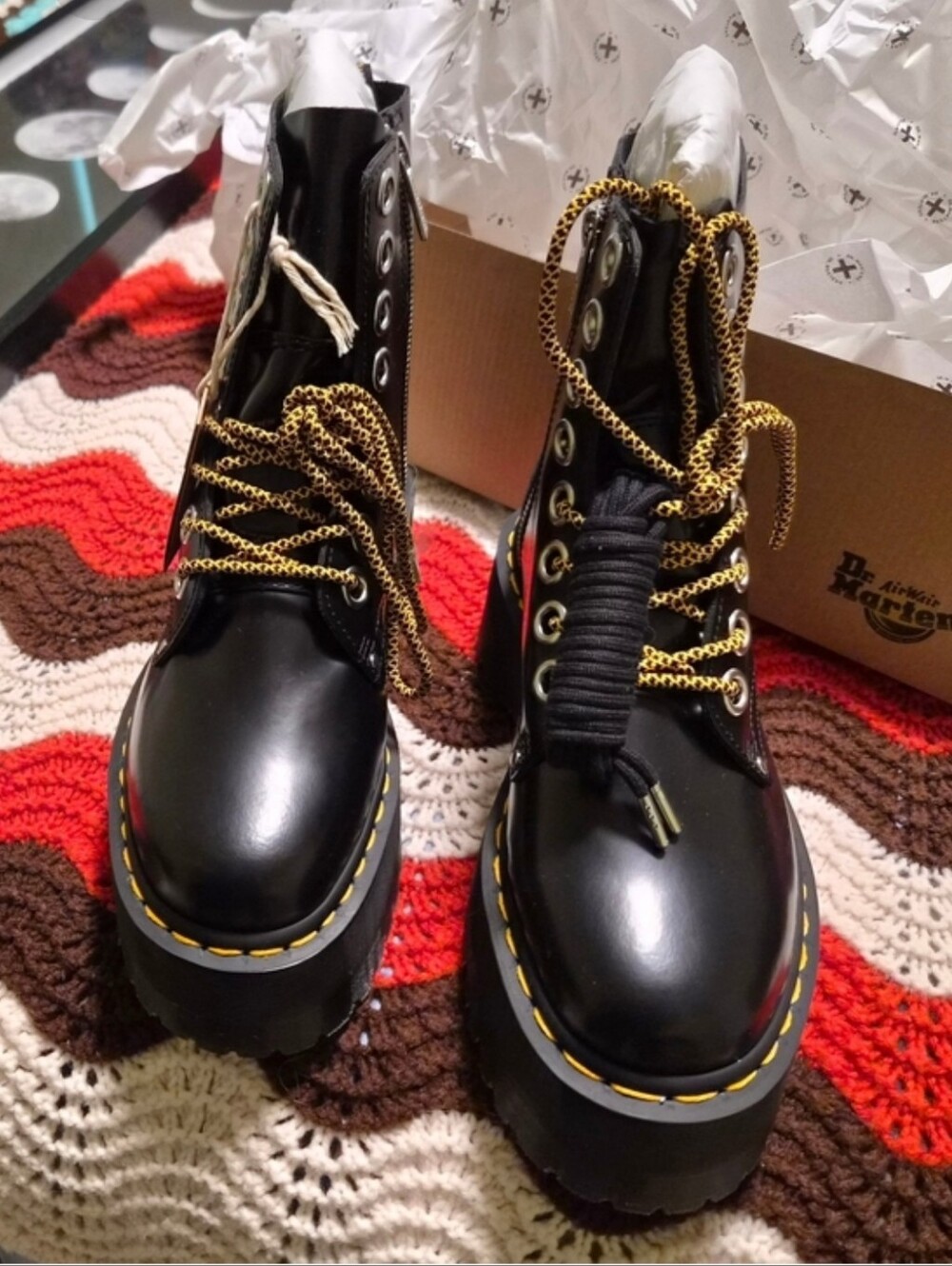 NIB Dr. Martens Jadon Max Platform Boot - Black - Picture 7 of 9